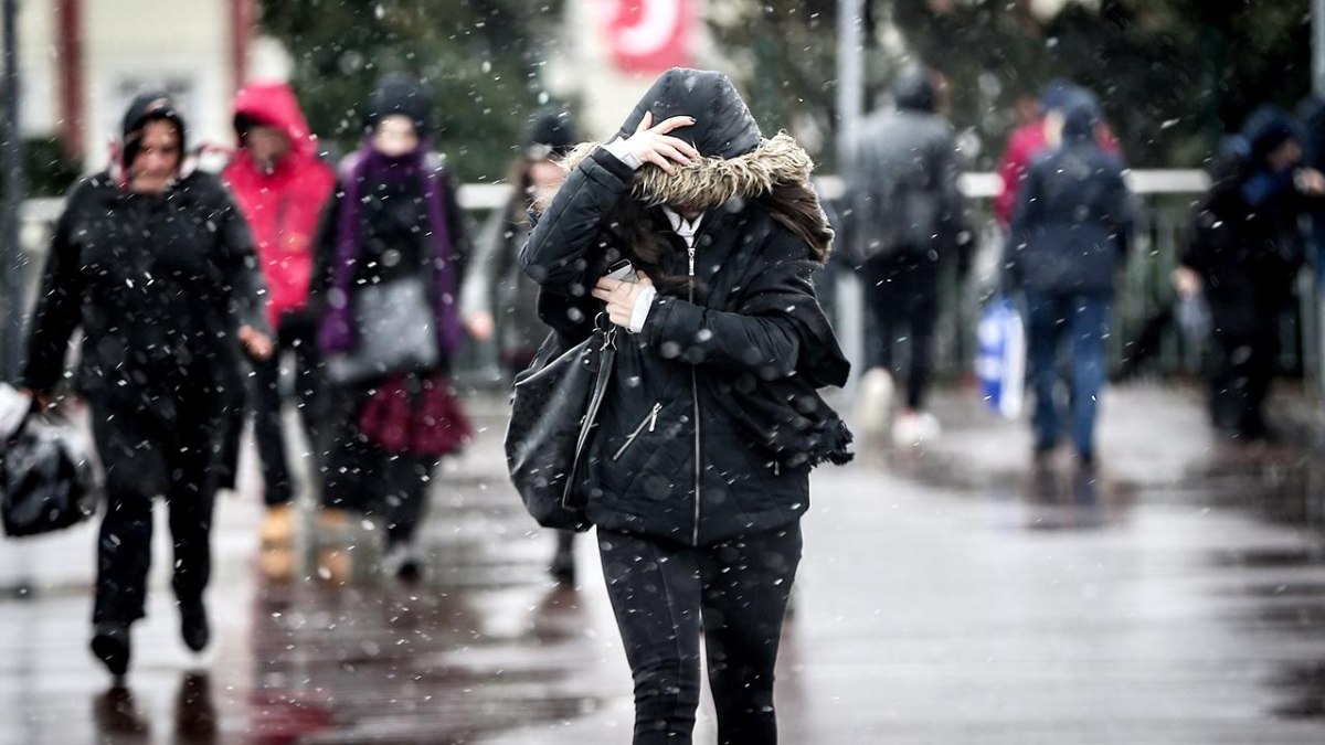 Karla karışık yağmur geliyor: 4 ile sarı kod